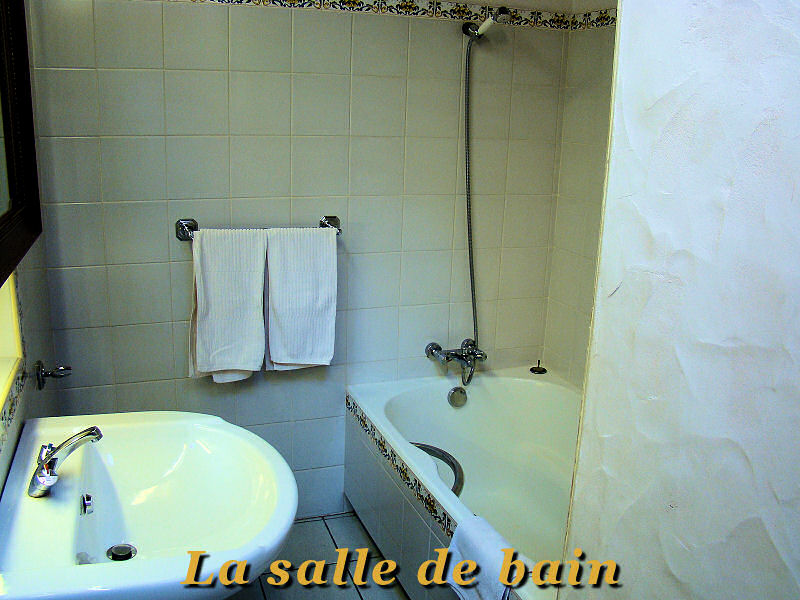 salle de bain chambre St Jean de Luz